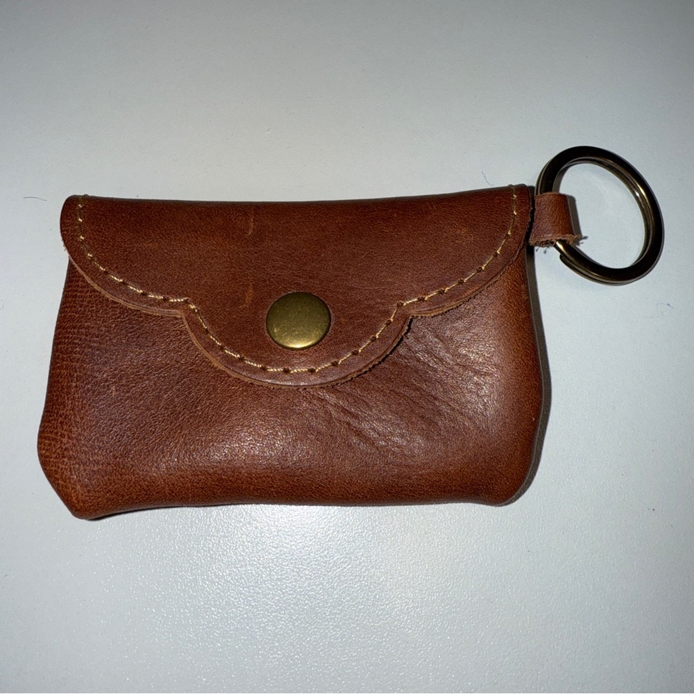 Holtz Leather The Rosie Fine Leather Scallop Keychain Wallet Coin Purse Made USA